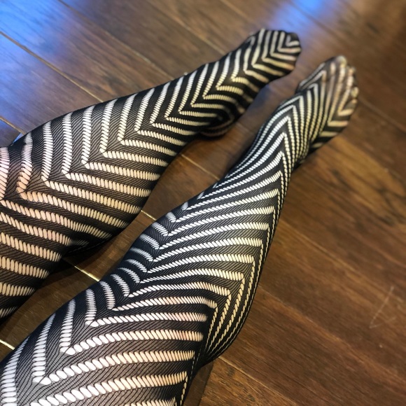Chevron Fish Net Stockings New Year’s Winter Wear! - Picture 5 of 5